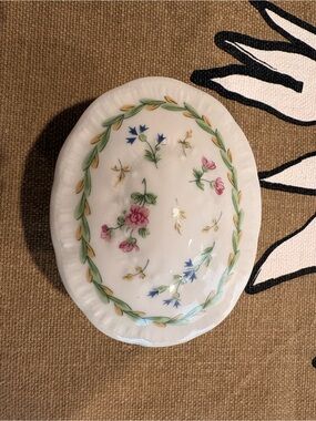 Vintage Bernardaud Limoges  Porcelain Trinket Box Artois Vert Floral Pattern.